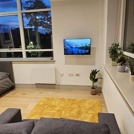 Studio Flat In Tottenham London Exterior photo